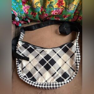 GUC Baggu Mixed Plaid Medium crescent